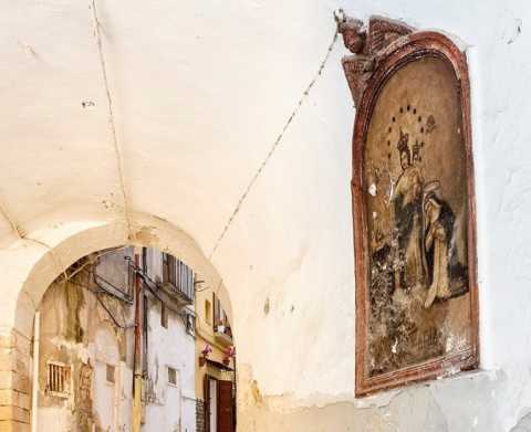Varchi di Puglia: a Bari mostra fotografica degli ingressi monumentali pi belli